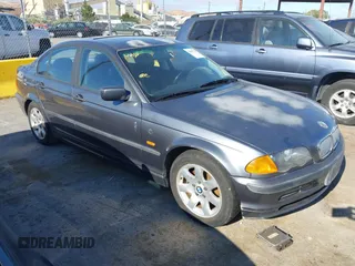 2001 BMW 3 Series 325i z VIN WBAAN37411ND47423, wystawiony jako IAAI lot #42687728 z przebiegiem 218 066 mil mil oraz . Historia ofert i sprzedaży dostępna na DreamBid. Obrazek 1.