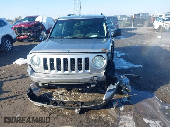 2016 Jeep Patriot Latitude z VIN 1C4NJPFB6GD789150, wystawiony jako IAAI lot #41580696 z przebiegiem 156 848 mil mil oraz . Historia ofert i sprzedaży dostępna na DreamBid. Obrazek 12.