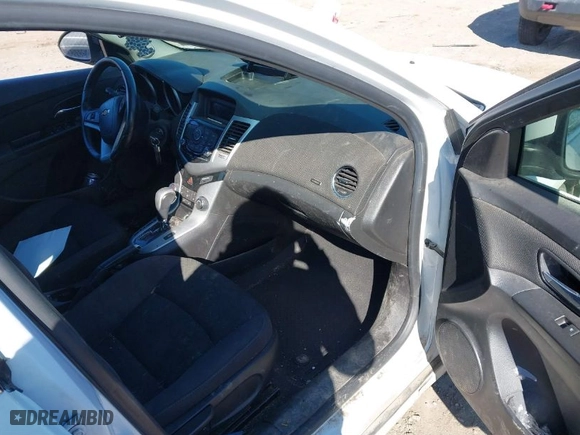 2014 Chevrolet Cruze 1LT with VIN 1G1PC5SB2E7260845, listed as a IAAI auction lot 41847899 with 87,720 mi miles. Bid and sale history available at carsss.com. Image 5.