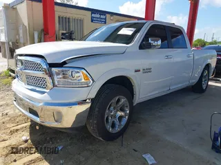 2018 Ram 1500 Laramie with VIN 1C6RR6VT1JS250301, listed as a IAAI auction lot 42736798 with 93,532 mi miles and . Bid and sale history available at DreamBid. Image 17.
