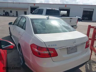 2012 Mercedes-Benz E-Class E 350 Luxury with VIN WDDHF5KB1CA585320, listed as a IAAI auction lot 41982342 with 162,512 mi miles. Bid and sale history available at carsss.com. Image 3.