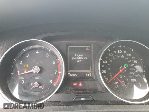 2015 Volkswagen Golf GTI Autobahn with VIN 3VW4T7AUXFM032587, listed as a Copart auction lot 68470424 with 174,975 mi miles and Salvage Title. Bid and sale history available at carsss.com. Image 9.