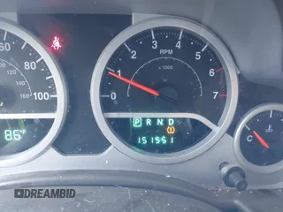2008 Jeep Wrangler Unlimited Rubicon с VIN 1J4GA69178L631116, выставлен на аукционе IAAI как лот 42535124 с пробегом 151 551 миль миль и . История ставок и продаж доступна на DreamBid. Изображение 15.