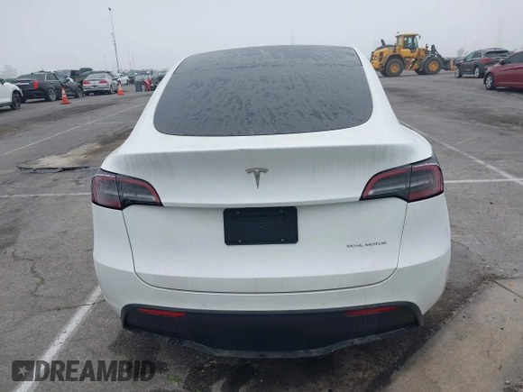 2022 Tesla Model Y Long Range z VIN 7SAYGDEE4NF315356, wystawiony jako IAAI lot #41571151 z przebiegiem 1 056 mil mil oraz . Historia ofert i sprzedaży dostępna na DreamBid. Obrazek 16.