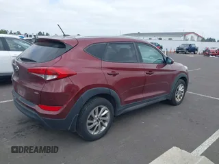 2016 Hyundai Tucson SE z VIN KM8J3CA47GU211841, wystawiony jako IAAI lot #42465483 z przebiegiem 140 666 mil mil oraz . Historia ofert i sprzedaży dostępna na DreamBid. Obrazek 4.