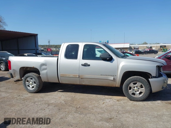 2007 Chevrolet Silverado 1500 LT w/2LT with VIN 2GCEC19J871599355, listed as a IAAI auction lot 41992581 with 261,925 mi miles. Bid and sale history available at carsss.com. Image 14.
