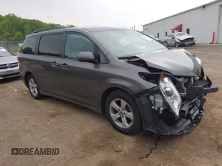 2020 Toyota Sienna LE Auto Access Seat with VIN 5TDKZ3DC6LS083567, listed as a IAAI auction lot 42401163 with 82,266 mi miles and . Bid and sale history available at DreamBid. Image 1.