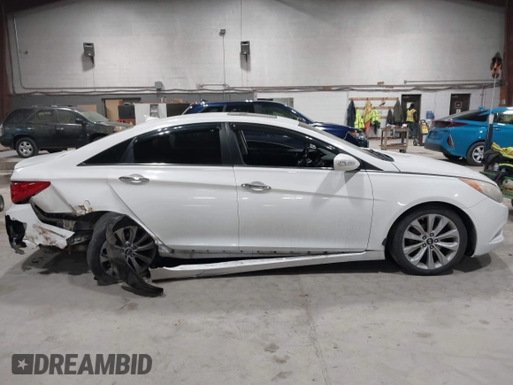 2011 Hyundai Sonata Limited with VIN 5NPEC4AB4BH219702, listed as a IAAI auction lot 41747541 with 169,990 mi miles and . Bid and sale history available at DreamBid. Image 12.
