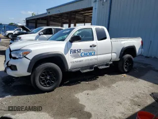 2022 Toyota Tacoma SR z VIN 3TYRZ5CN7NT021180, wystawiony jako Copart lot #52555875 z przebiegiem 66 535 mil mil oraz Nie do naprawy • Non repairable. Historia ofert i sprzedaży dostępna na DreamBid. Obrazek 1.