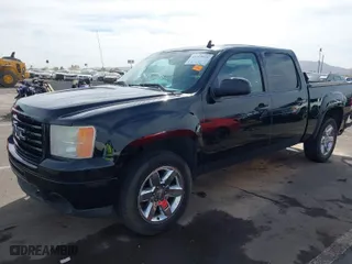 2013 GMC Sierra 1500 SLT with VIN 3GTP2WE73DG186362, listed as a IAAI auction lot 41719448 with 204,637 mi miles. Bid and sale history available at carsss.com. Image 2.