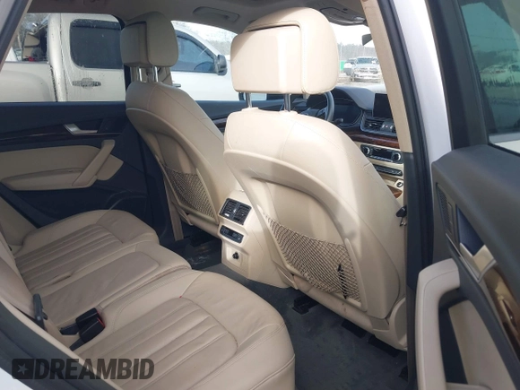 2018 Audi Q5 Premium Plus with VIN WA1BNAFY3J2006324, listed as a IAAI auction lot 41099767 with 52,332 mi miles. Bid and sale history available at carsss.com. Image 8.