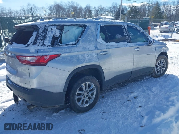 2018 Chevrolet Traverse LT Cloth with VIN 1GNEVGKW6JJ250654, listed as a IAAI auction lot 41188292 with 149,957 mi miles. Bid and sale history available at carsss.com. Image 4.