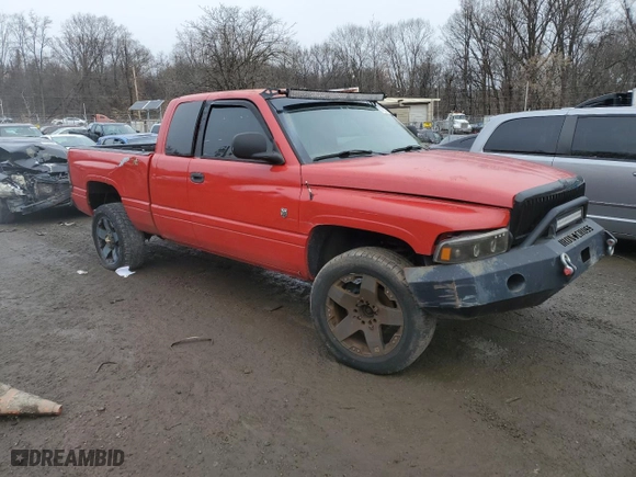 2000 Dodge Ram 1500 with VIN 3B7HF13Z3YG146692, listed as a Copart auction lot 84832814 with 0 mi miles and Salvage Title. Bid and sale history available at carsss.com. Image 4.