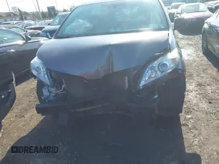 2019 Toyota Sienna XLE Auto Access Seat with VIN 5TDYZ3DC5KS014278, listed as a IAAI auction lot 41767187 with 59,444 mi miles. Bid and sale history available at carsss.com. Image 12.