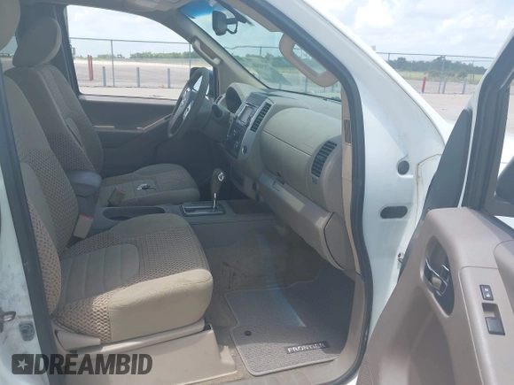 2015 Nissan Frontier SV with VIN 1N6AD0CU5FN731636, listed as a IAAI auction lot 42559546 with 118,215 mi miles and . Bid and sale history available at DreamBid. Image 5.