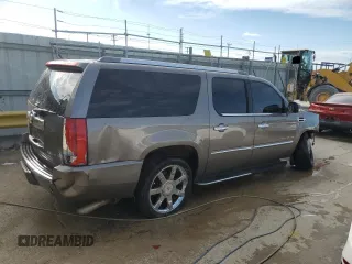 2011 Cadillac Escalade ESV Luxury z VIN 1GYS4HEF8BR146387, wystawiony jako Copart lot #54203505 z przebiegiem 236 372 mil mil oraz Nie do naprawy • Non repairable. Historia ofert i sprzedaży dostępna na DreamBid. Obrazek 3.