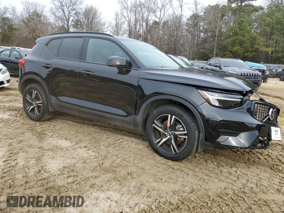 2024 Volvo XC40 Core Bright Theme с VIN YV4L12UK5R2334069, выставлен на аукционе Copart как лот 86729964 с пробегом 15 762 миль миль и Списание • Salvage title. История ставок и продаж доступна на DreamBid. Изображение 4.