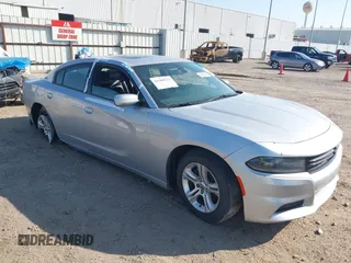 2020 Dodge Charger SXT z VIN 2C3CDXBG6LH140109, wystawiony jako IAAI lot #41500725 z przebiegiem 115 572 mil mil oraz . Historia ofert i sprzedaży dostępna na DreamBid. Obrazek 1.