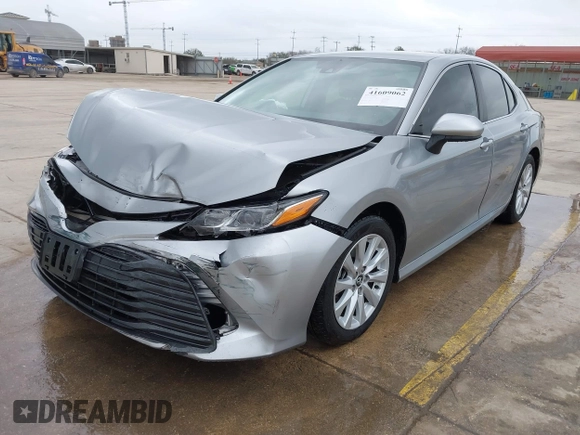 2020 Toyota Camry LE with VIN 4T1C11AK2LU904246, listed as a IAAI auction lot 41609062 with 79,856 mi miles. Bid and sale history available at carsss.com. Image 18.
