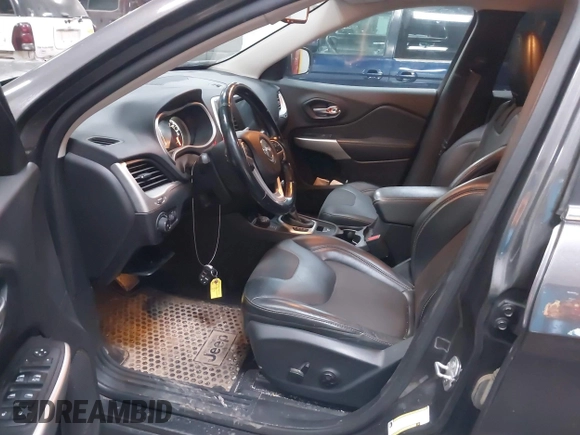 2018 Jeep Cherokee Latitude Plus with VIN 1C4PJMLX9JD556278, listed as a IAAI auction lot 41423924 with 55,941 mi miles. Bid and sale history available at carsss.com. Image 5.