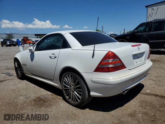 2001 Mercedes-Benz SLK 230 Kompressor with VIN WDBKK49F21F183545, listed as a Copart auction lot 67540684 with 197,405 mi miles and Salvage Title. Bid and sale history available at DreamBid. Image 2.