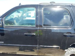 2007 Chevrolet Tahoe LT with VIN 1GNFK13037R209073, listed as a IAAI auction lot 41647452 with 163,056 mi miles. Bid and sale history available at carsss.com. Image 14.