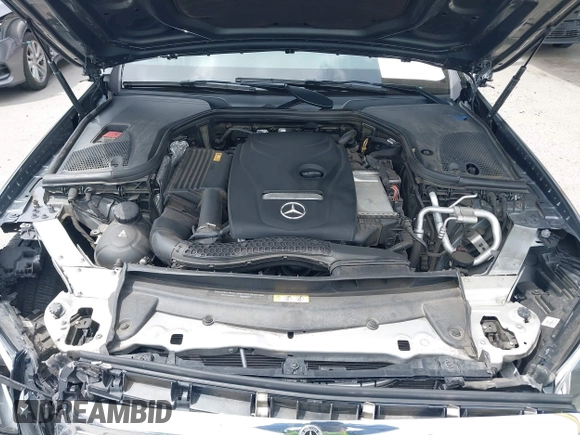2018 Mercedes-Benz E-Class E 300 with VIN WDDZF4JB3JA409950, listed as a IAAI auction lot 42032598 with 44,381 mi miles. Bid and sale history available at carsss.com. Image 10.