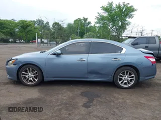 2011 Nissan Maxima SV z VIN 1N4AA5AP9BC808140, wystawiony jako IAAI lot #42257514 z przebiegiem 190 943 mil mil oraz . Historia ofert i sprzedaży dostępna na DreamBid. Obrazek 14.