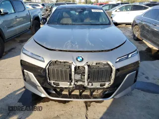 2024 BMW 7 Series 740i с VIN WBA23EH07RCP58749, выставлен на аукционе Copart как лот 42834555 с пробегом 9 227 миль миль и Чистый • Clean title. История ставок и продаж доступна на DreamBid. Изображение 5.