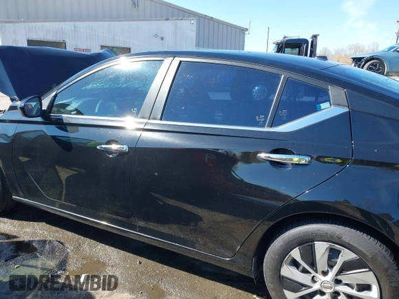2020 Nissan Altima S with VIN 1N4BL4BV6LC274098, listed as a IAAI auction lot 41881624 with 133,843 mi miles and . Bid and sale history available at DreamBid. Image 13.