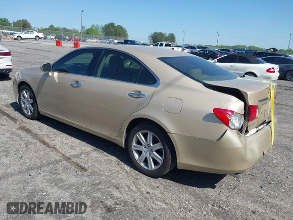 2008 Lexus ES 350 with VIN JTHBJ46G182238679, listed as a IAAI auction lot 41995138 with 135,800 mi miles. Bid and sale history available at carsss.com. Image 3.