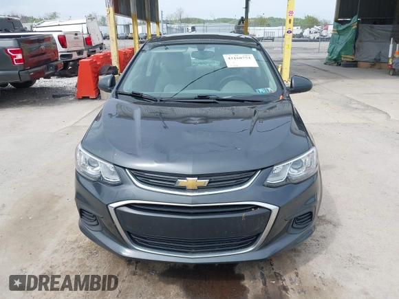 2017 Chevrolet Sonic LS z VIN 1G1JB5SG3H4135041, wystawiony jako IAAI lot #42168751 z przebiegiem 91 312 mil mil oraz . Historia ofert i sprzedaży dostępna na DreamBid. Obrazek 11.