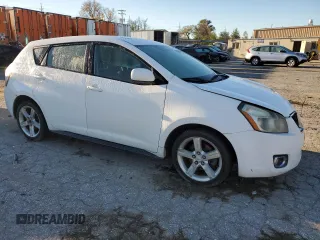 2009 Pontiac Vibe w/1SB with VIN 5Y2SP67059Z422030, listed as a Copart auction lot 80166944 with 207,426 mi miles and Salvage Title. Bid and sale history available at carsss.com. Image 4.