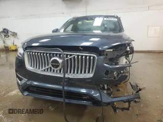 2025 Volvo XC90 Plus with VIN YV4062PE1S1290478, listed as a Copart auction lot 87835175 with 670 mi miles and Non Repairable. Bid and sale history available at DreamBid. Image 5.