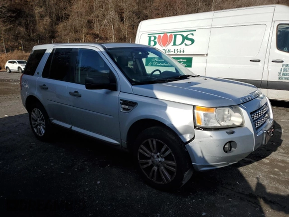 2009 Land Rover LR2 HSE z VIN SALFR24N19H114694, wystawiony jako Copart lot #84816734 z przebiegiem Nie podano mil oraz Szkoda całkowita • Salvage title. Historia ofert i sprzedaży dostępna na DreamBid. Obrazek 4.