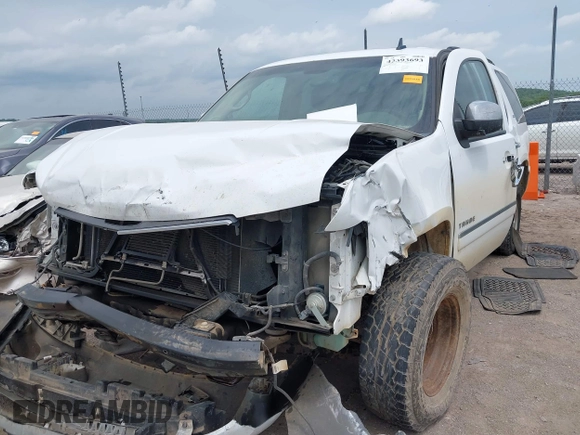 2012 Chevrolet Tahoe LTZ with VIN 1GNSCCE00CR197950, listed as a IAAI auction lot 42393693 with 296,161 mi miles and . Bid and sale history available at DreamBid. Image 17.