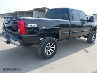 2003 Chevrolet Silverado 1500 LS with VIN 2GCEK19T231190833, listed as a IAAI auction lot 41963694 with 170,373 mi miles. Bid and sale history available at carsss.com. Image 3.