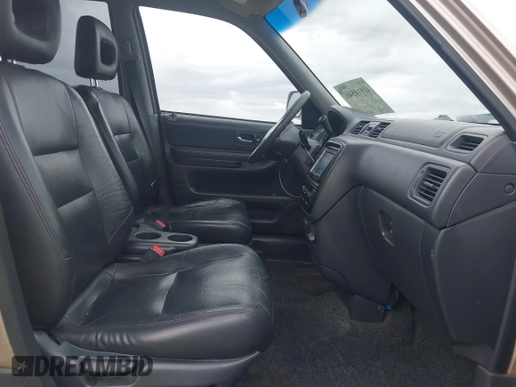 2001 Honda CR-V SE with VIN JHLRD18791C000245, listed as a IAAI auction lot 41910546 with 140,712 mi miles. Bid and sale history available at carsss.com. Image 5.