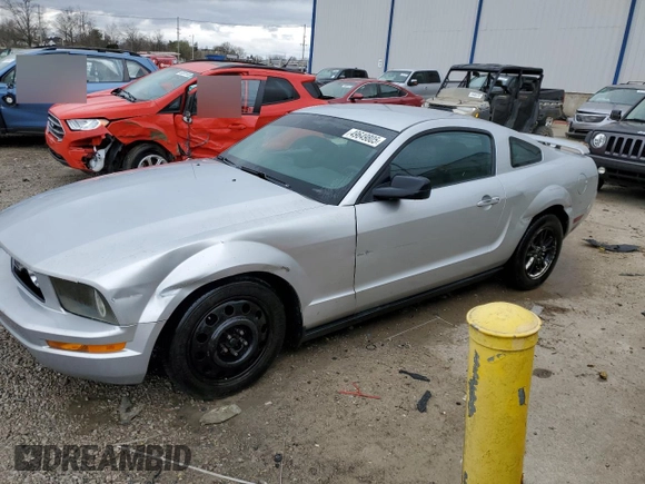 2007 Ford Mustang Deluxe with VIN 1ZVHT80N475367580, listed as a Copart auction lot 49649805 with 114,869 mi miles and Salvage Title. Bid and sale history available at carsss.com. Image 1.