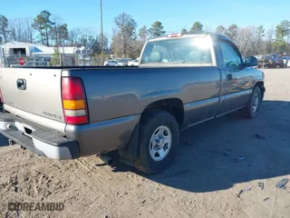 2000 Chevrolet Silverado 1500 with VIN 1GCEC14VXYE123537, listed as a IAAI auction lot 41709768 with 292,146 mi miles. Bid and sale history available at carsss.com. Image 4.