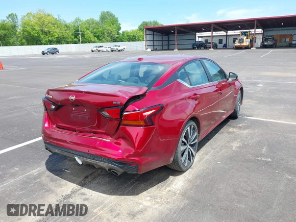 2022 Nissan Altima SR with VIN 1N4BL4CV1NN349635, listed as a IAAI auction lot 42181235 with 42,140 mi miles and . Bid and sale history available at carsss.com. Image 4.