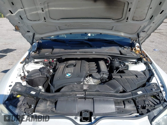 2011 BMW 3 Series 328i with VIN WBADW3C53BE541376, listed as a IAAI auction lot 41193156 with 73,730 mi miles. Bid and sale history available at carsss.com. Image 10.