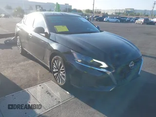 2024 Nissan Altima SV z VIN 1N4BL4DV9RN425445, wystawiony jako IAAI lot #42141167 z przebiegiem 15 730 mil mil oraz . Historia ofert i sprzedaży dostępna na DreamBid. Obrazek 14.