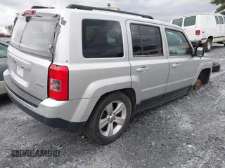 2014 Jeep Patriot Latitude with VIN 1C4NJRFB2ED500595, listed as a IAAI auction lot 41736183 with 78,347 mi miles. Bid and sale history available at carsss.com. Image 4.