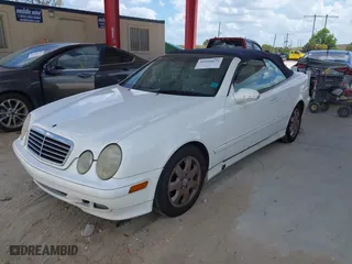 2002 Mercedes-Benz CLK-Class with VIN WDBLK65G72T110575, listed as a IAAI auction lot 41950872 with 171,928 mi miles. Bid and sale history available at carsss.com. Image 17.