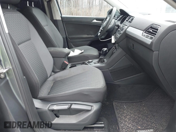 2021 Volkswagen Tiguan S with VIN 3VV0B7AX3MM026708, listed as a IAAI auction lot 41527399 with 80,061 mi miles and . Bid and sale history available at DreamBid. Image 5.