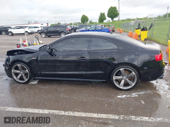 2015 Audi S5 Premium Plus z VIN WAUCGAFR8FA051492, wystawiony jako IAAI lot #42148388 z przebiegiem 109 671 mil mil oraz . Historia ofert i sprzedaży dostępna na DreamBid. Obrazek 14.