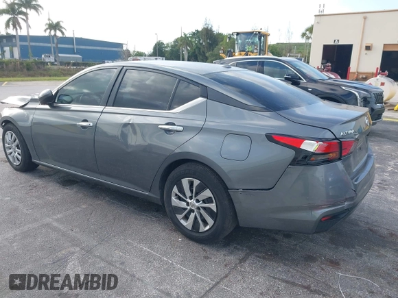 2020 Nissan Altima 2.5 S with VIN 1N4BL4BV4LC247109, listed as a IAAI auction lot 42085352 with 99,016 mi miles. Bid and sale history available at carsss.com. Image 3.