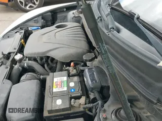 2017 Hyundai Veloster Value Edition z VIN KMHTC6AD1HU324566, wystawiony jako IAAI lot #42594530 z przebiegiem 93 816 mil mil oraz . Historia ofert i sprzedaży dostępna na DreamBid. Obrazek 18.