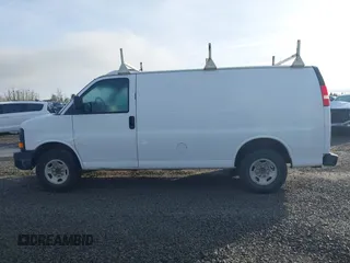 2014 Chevrolet Express Cargo Van with VIN 1GCWGFBA3E1122402, listed as a IAAI auction lot 41795180 with 1 mi miles. Bid and sale history available at carsss.com. Image 14.
